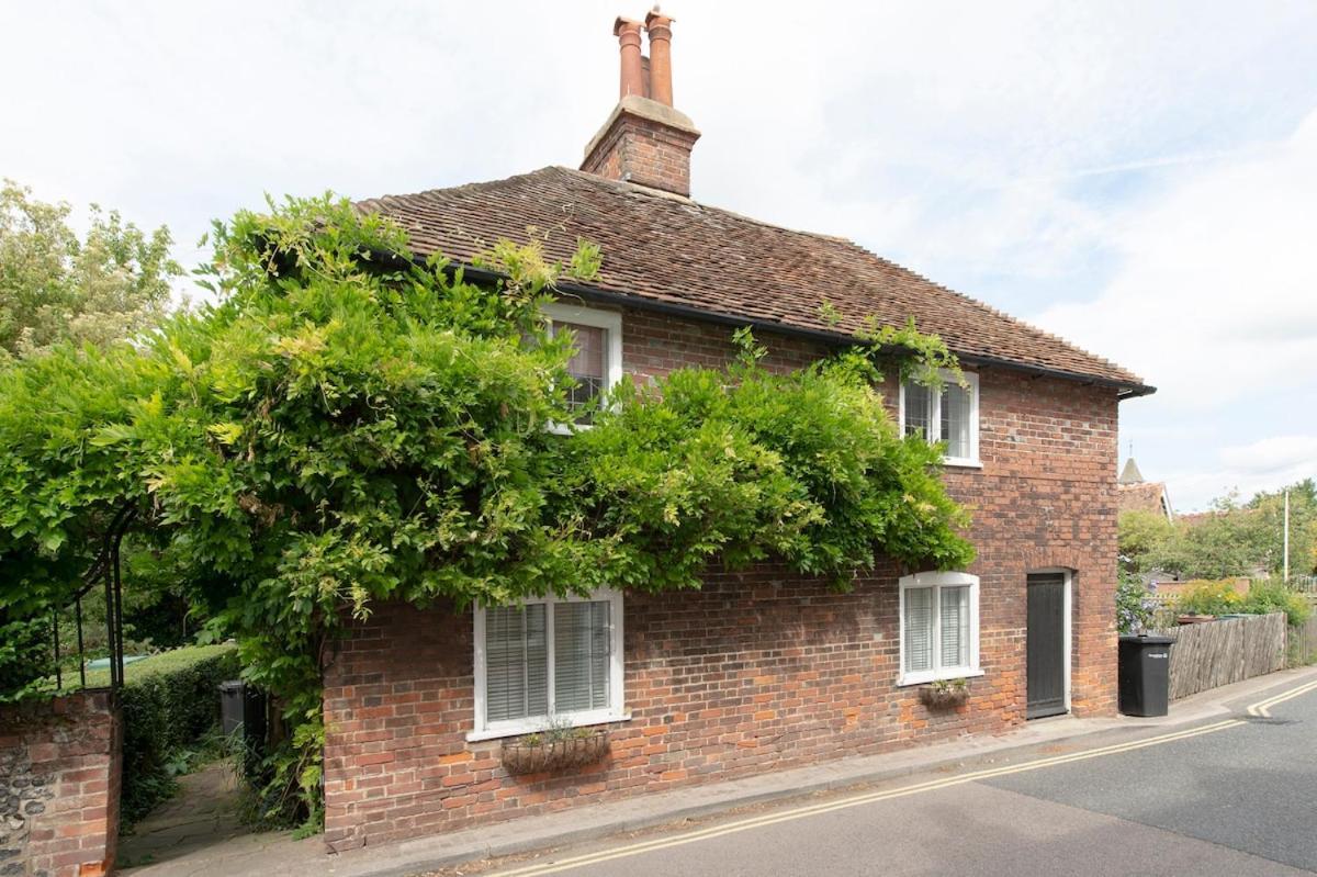 Wisteria Cottage Gravesend Exterior photo