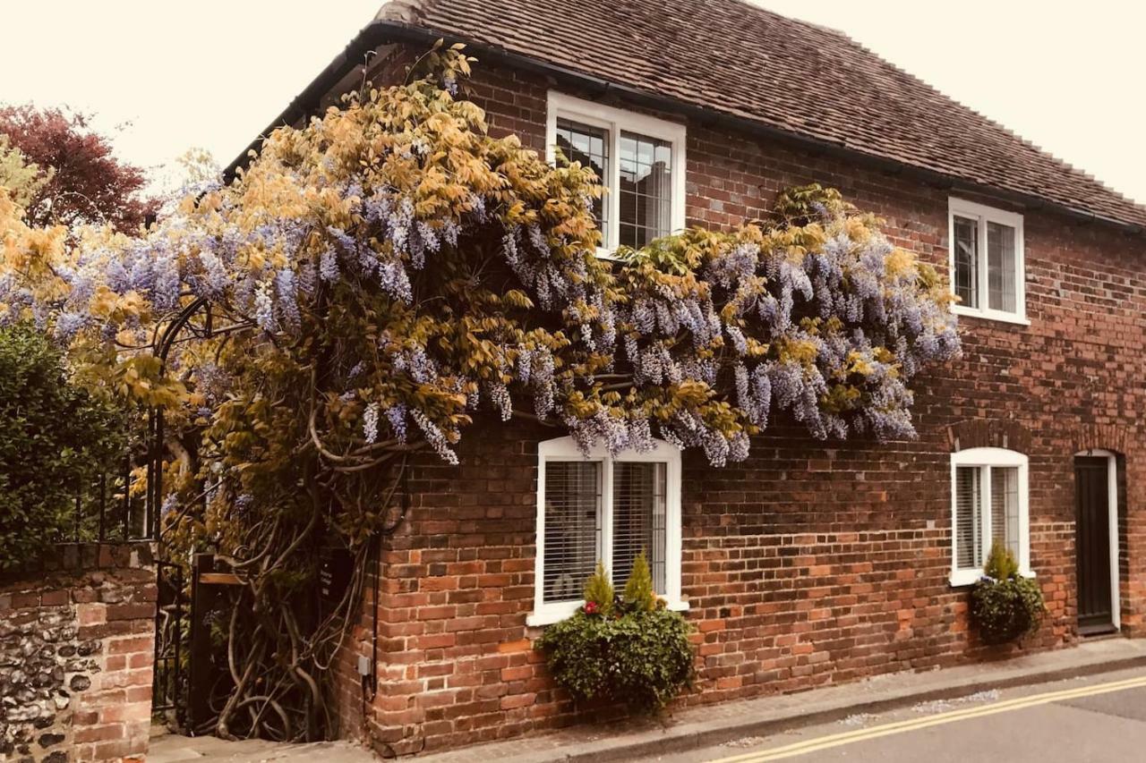 Wisteria Cottage Gravesend Exterior photo